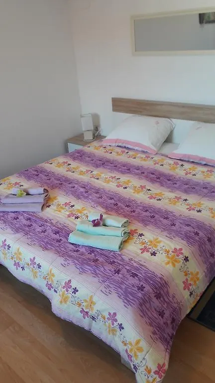Apartments Ema Pula